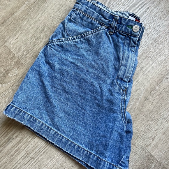 Tommy Hilfiger Mom Shorts - Picture 10 of 10